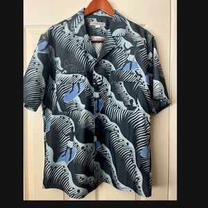 OUTERKNOWN button up short sleeve Hawaiian shirt Size L